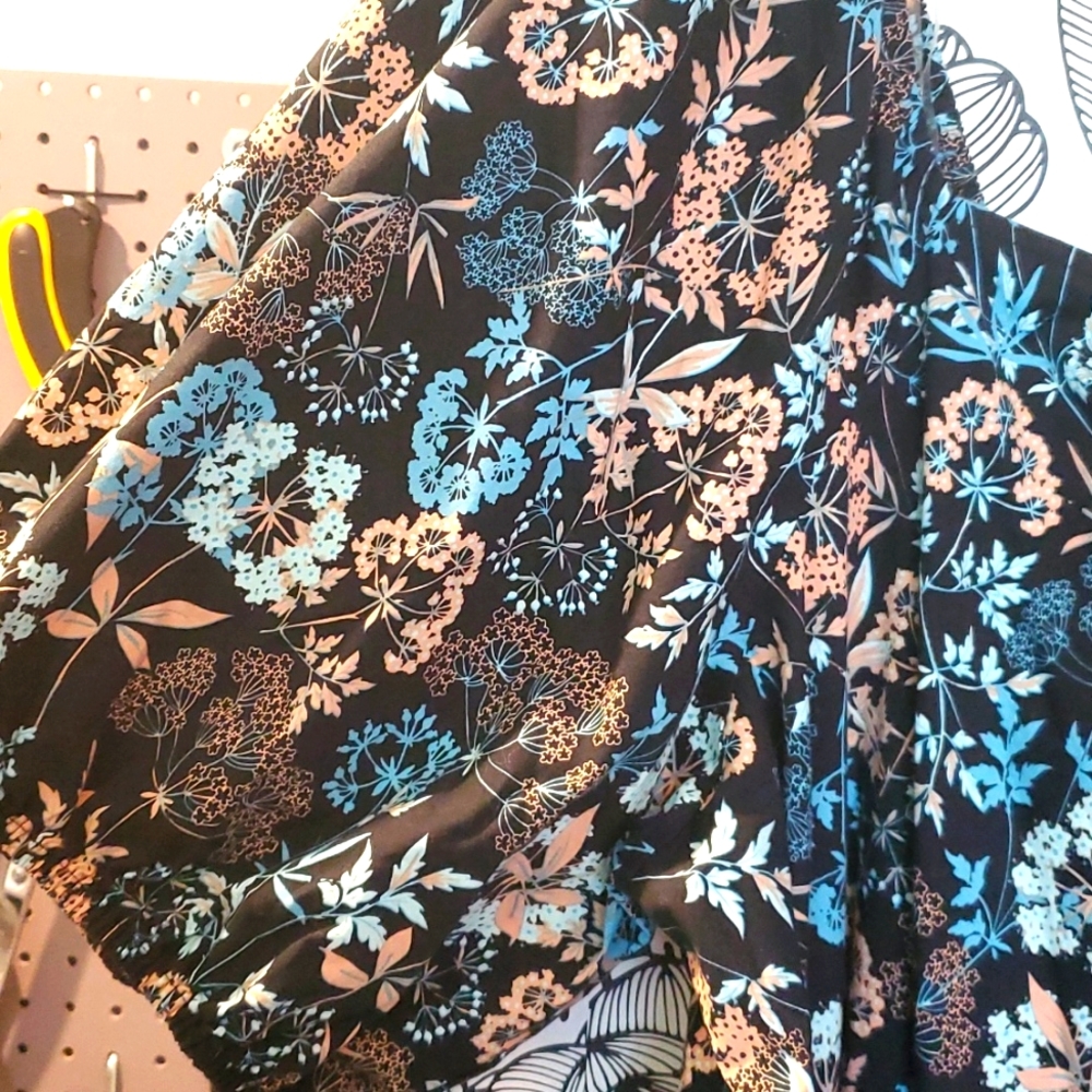 A.N.A FLORAL DRESS (NWT) - Picture 3 of 3